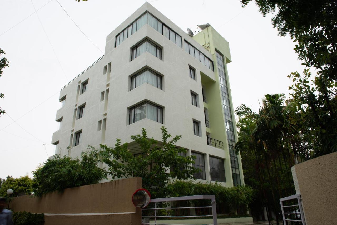 Monarch Montvert Pune Exterior foto