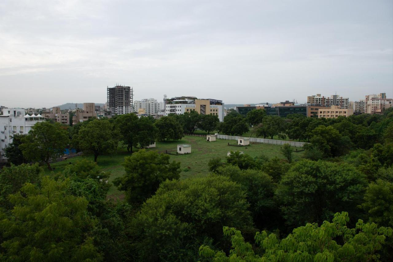 Monarch Montvert Pune Exterior foto