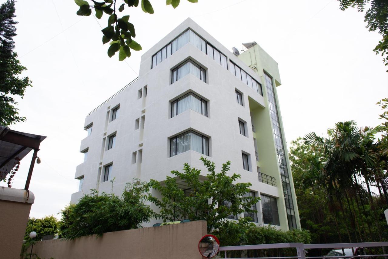 Monarch Montvert Pune Exterior foto