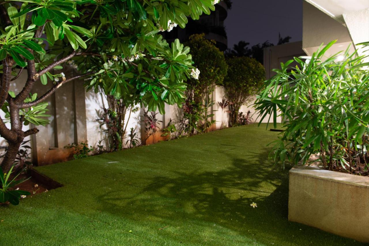 Monarch Montvert Pune Exterior foto
