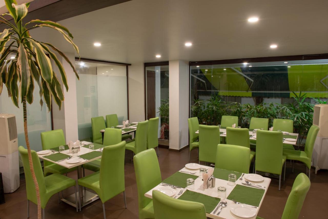 Monarch Montvert Pune Exterior foto