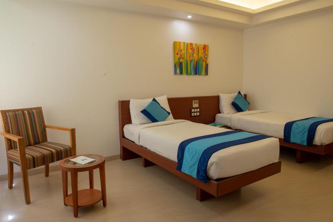 Monarch Montvert Pune Exterior foto